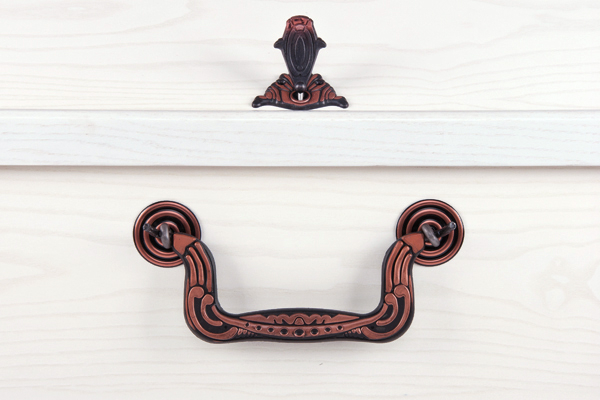 Kunststoffbeschlag 013 (BA 230mm) bronziert