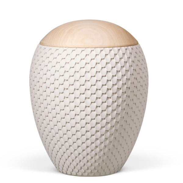 Naturstoffurne, Sandbeige, bauchig, Schuppenstruktur, Holzdeckel Linde
